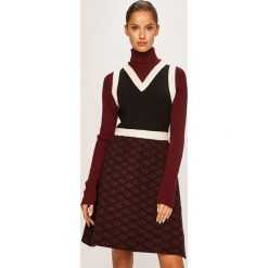Tommy Hilfiger - Sukienka x Zendaya. Brązowe sukienki damskie Tommy Hilfiger, na co dzień, bez wzorów, z bawełny, casualowe, bez kołnierzyka, bez ramiączek, maxi, proste. Za 799.90 zł.