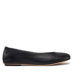 Baleriny Weekend Max Mara. Czarne baleriny damskie Weekend Max Mara, bez wzorów, bez obcasa. Za 969.99 zł.