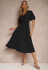 Czarna Sukienka Wiązana w Talii z Plisowaniem na Dole Dorseki. Czarne sukienki damskie Renee, l, bez wzorów, eleganckie, bez kołnierzyka, bez ramiączek, midi, kopertowe. Za 44.99 zł.
