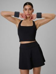 4F Crop top treningowy slim szybkoschnący damski - czarny M. Czarne koszulki sportowe damskie 4f, m, bez wzorów, bez kołnierzyka. Za 129.99 zł.