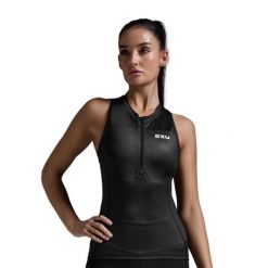 Tank top rowerowy damski 2XU Core Tri Tank. Czarne koszulki sportowe damskie 2XU, s, bez wzorów, bez kołnierzyka, bez ramiączek, rowerowe. Za 249.99 zł.