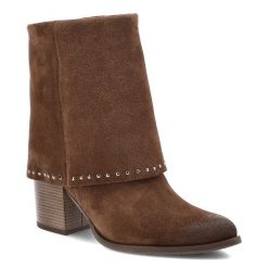 Brązowe Botki Karino Eleganckie Kowbojki Damskie. Brązowe kozaki damskie Karino, z weluru, bez obcasa, na obcasie. Za 469.00 zł.