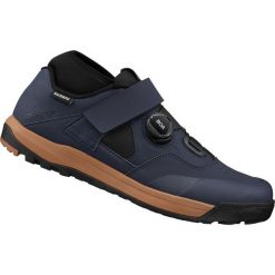 Enduro/Downhill-Fahrradschuhe GE900, Midnight Denim. Niebieskie buty sportowe męskie Shimano, z denimu, bez zapięcia, rowerowe. Za 849.90 zł.