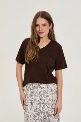 Gładki t-shirt brązowy. Brązowe bluzki damskie MOODO, l, bez wzorów, z bawełny, bez kołnierzyka, bez ramiączek. Za 49.99 zł.
