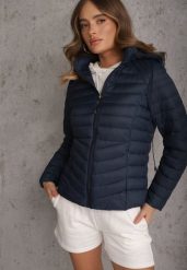 Granatowa Przejściowa Kurtka Pikowana z Kapturem z Możliwością Odpięcia Pretiga. Niebieskie kurtki damskie Renee, m, bez wzorów, z jeansu, z kapturem. Za 109.99 zł.