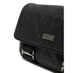 Saszetka Guess. Czarne saszetki męskie Guess, młodzieżowe, małe. Za 419.99 zł.