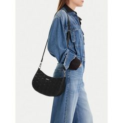 Torebka MEXX. Czarne listonoszki damskie Mexx, bez wzorów, bez dodatków. Za 169.99 zł.