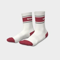 Skarpety Varlion Pro Original męskie - oddychające, anatomiczne, rozmiar 41-45. Białe skarpety męskie 2117 OF SWEDEN, bez wzorów, dziergany. Za 133.99 zł.