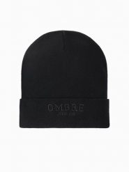 Dzianinowa męska czapka beanie z haftowanym napisem – czarna V1. Czarne czapki i kapelusze męskie Ombre Clothing, bez wzorów, z dzianiny, eleganckie. Za 129.99 zł.
