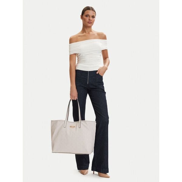 Torebka Guess. Białe torebki do ręki damskie Guess, z aplikacjami, bez dodatków. Za 455.99 zł.