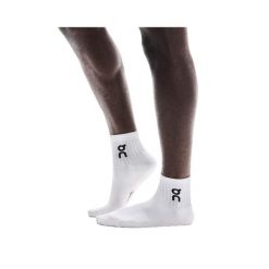 Skarpety On Logo Sock Mid 3. Białe skarpety damskie On, bez wzorów. Za 89.99 zł.