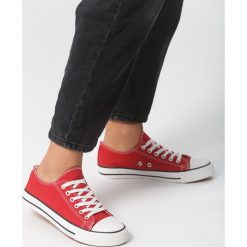 Ciemnoczerwone Trampki Jazlyn. Białe trampki i tenisówki damskie Born2be, bez wzorów, klasyczne, przed kostkę, bez zapięcia. Za 39.99 zł.