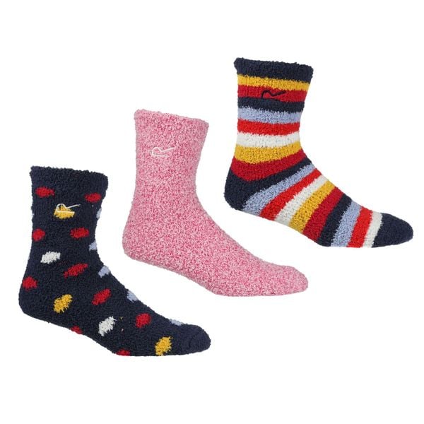 Skarpetki Damskie Cosy 3pak. Czerwone skarpety damskie Regatta, bez wzorów, z elastanu. Za 73.99 zł.