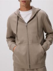 Bluza regular z kapturem - brązowy. Brązowe bluzy męskie Reserved, l, bez wzorów, z bawełny, z kapturem. Za 129.99 zł.