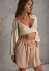 Beżowe Szorty Casual High Waist na Lato Bogate w Wiskozę Ismina. Brązowe szorty damskie Renee, na lato, l, bez wzorów, z materiału, casualowe, z podwyższonym stanem. Za 39.99 zł.