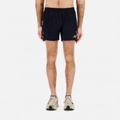 Krótkie lekkie męskie bieganie ELITE. Czarne krótkie spodenki sportowe męskie BODYCROSS, l, bez wzorów, ze skóry, do biegania. W wyprzedaży za 245.99 zł.