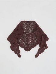 Ażurowa chusta z bawełny - ciemnobrązowy. Brązowe szaliki i chusty damskie Reserved, w ażurowe wzory, z bawełny. Za 79.99 zł.