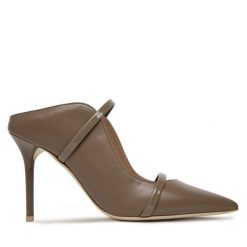 Klapki MALONE SOULIERS. Brązowe klapki damskie MALONE SOULIERS, bez wzorów, bez obcasa. Za 1,749.00 zł.