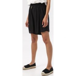 Czarne Szorty Merella. Czarne szorty sportowe damskie Born2be, m, bez wzorów, z koronki, sportowe. Za 29.99 zł.