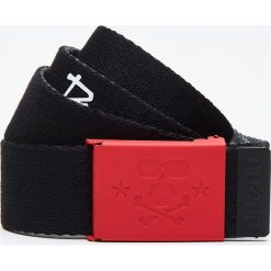 Pasek z nadrukiem - Czerwony. Czerwone paski damskie Cropp, z nadrukiem. Za 29.99 zł.