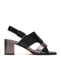 Sandały MEXX. Czarne sandały damskie Mexx, bez wzorów, bez obcasa, na słupku, bez zapięcia. Za 329.99 zł.