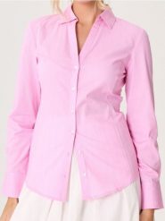 Koszula slim fit w paski - różowy. Czerwone koszule damskie Sinsay, l, bez wzorów, bez kołnierzyka, bez ramiączek. W wyprzedaży za 19.99 zł.