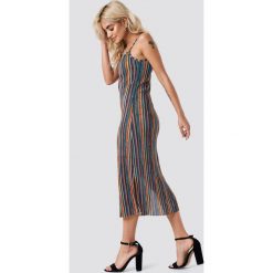 NA-KD Boho Sukienka w paski z rozcięciem - Multicolor. Paski damskie marki NA-KD Boho. Za 121.95 zł.