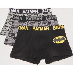 3 pack bokserek Batman - Wielobarwn. Czarne bokserki męskie House, z motywem z bajki. Za 59.99 zł.