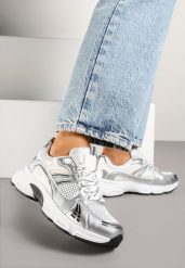 Srebrne Streetwearowe Sneakersy ze Wstawkami z Siateczki Deylisse. Szare obuwie sportowe damskie Renee, bez wzorów, z jeansu, trekkingowe. Za 89.99 zł.
