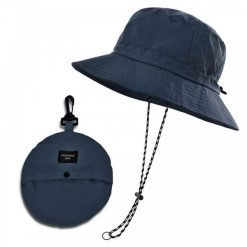 Praktyczny, Składany Kapelusz Biwakowo-Wędkarski - Pako Jeans - Granatowy. Niebieskie czapki i kapelusze męskie Pako Jeans, na lato, bez wzorów, z jeansu. Za 55.00 zł.