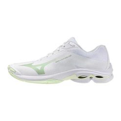 Damskie buty halowe Mizuno Wave Lightning Pro. Białe obuwie sportowe damskie Mizuno, bez wzorów, z gumy, na fitness i siłownię, mizuno wave. Za 530.80 zł.
