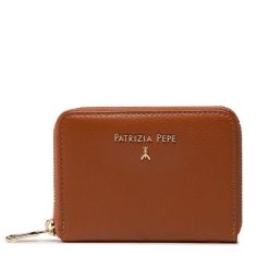 Portfel Patrizia Pepe. Brązowe portfele damskie Patrizia Pepe, bez wzorów. Za 319.99 zł.