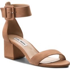 Sandały STEVE MADDEN - Indigo Mid Heel Sandal 91001022-10002-13004 Tan. Klapki damskie marki Steve Madden. W wyprzedaży za 289.00 zł.