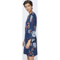 Pepe Jeans - Sukienka Ainoa. Niebieskie sukienki damskie Pepe Jeans, m, bez wzorów, z jeansu, casualowe, bez kołnierzyka, bez ramiączek. W wyprzedaży za 239.90 zł.