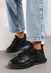 Czarne Sneakersy Echowen. Czarne obuwie sportowe damskie Born2be, z aplikacjami. Za 99.99 zł.