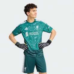 Koszulka bramkarska Liverpool FC 26/27. Zielone koszulki sportowe męskie Adidas, l, bez wzorów, z dzianiny, bez kołnierzyka, bez ramiączek, do piłki nożnej, climacool (adidas). Za 439.00 zł.