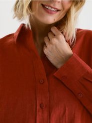 Lniana koszula - miedziany. Brązowe koszule damskie Reserved, l, bez wzorów, bez kołnierzyka, bez ramiączek. W wyprzedaży za 99.99 zł.