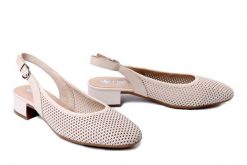 RIEKER 43458-60 beige, czółenka damskie. Brązowe czółenka damskie Rieker, bez wzorów, bez obcasa, bez zapięcia. Za 329.90 zł.