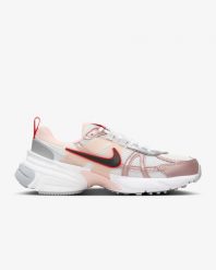 Buty do biegania damskie Nike V2K Run. Czerwone obuwie sportowe damskie Nike, bez wzorów, do biegania. Za 379.99 zł.
