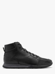 Czarne trzewiki męskie w sportowym stylu. Czarne buty sportowe męskie Ryłko, ze skóry, bez zapięcia. Za 479.99 zł.