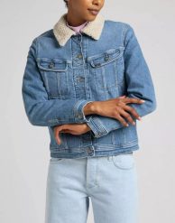 LEE SHERPA RIDER DAMSKA KURTKA JEANSOWA PARTLY CLOUDY L54VFAPA 112320553. Kurtki damskie Lee, na zimę, l, bez wzorów, z jeansu, bez kaptura. Za 299.99 zł.