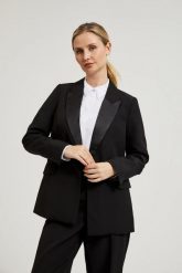 Elegancka marynarka z ozdobnymi klapami czarna. Czarne żakiety damskie MOODO, l, bez wzorów, z elastanu, eleganckie. W wyprzedaży za 69.99 zł.
