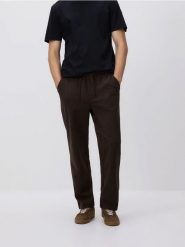 Spodnie z wiązaniem - brązowy. Brązowe spodnie materiałowe męskie Reserved, l, bez wzorów, z bawełny. Za 119.99 zł.