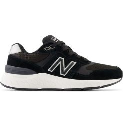 Buty damskie New Balance WW880BK6 – czarne. Czarne obuwie sportowe damskie New Balance, bez wzorów, z gumy, na fitness i siłownię. Za 299.99 zł.