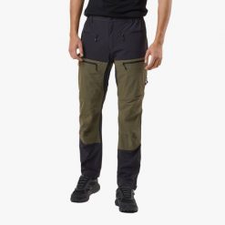 Spodnie outdoor hiking męskie Swedemount Lofoten Stretch Pants wiatroszczelne. Czarne spodnie sportowe męskie SWEDEMOUNT, na lato, m, bez wzorów, z tkaniny, outdoorowe. Za 371.00 zł.