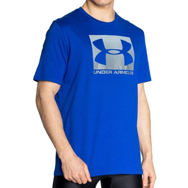 Koszulka treningowa męska Under Armour Boxed Sportstyle Ss. Niebieskie koszulki sportowe męskie Under Armour, m, bez wzorów, bez kołnierzyka, bez ramiączek, do piłki nożnej. Za 79.00 zł.