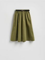 Spódnica midi z paskiem - ciemnozielony. Zielone spódnice damskie Reserved, l, bez wzorów, z tkaniny, midi, rozkloszowane. Za 149.99 zł.