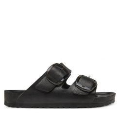 Klapki Birkenstock. Czarne klapki damskie Birkenstock, bez wzorów, bez obcasa. Za 199.99 zł.
