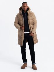 Długa pikowana kurtka męska z dużymi kieszeniami – beżowa V2 OM-JALJ-0165 - XXL. Brązowe kurtki męskie Ombre Clothing, l, z aplikacjami, z materiału, z kapturem. W wyprzedaży za 299.99 zł.