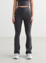 Damskie legginsy rozszerzane wysoki stan squat proof dla niskich Sense szare. Szare legginsy damskie Aim'n, xs, bez wzorów, z elastanu. Za 339.00 zł.